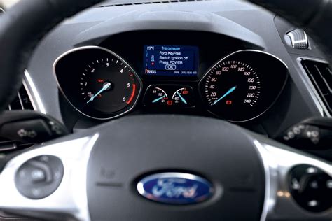 Kratki Test Ford Kuga Tdci Kw Powershift X Titanium Plus