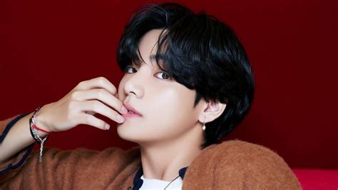 Btss V Becomes Fifth Korean Soloist To Reach 3 Million Followers As