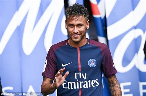 Neymar Faces Anxious Wait To Make Psg Debut Daily Mail Online