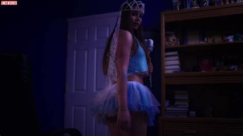 Courtney Baxter Nude Pics Page