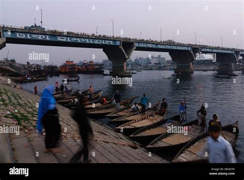 River Dhaka Hi Res Stock Photography And Images Alamy