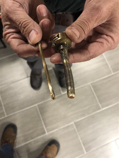 Boss got called in to fix someone’s screw up : Locksmith