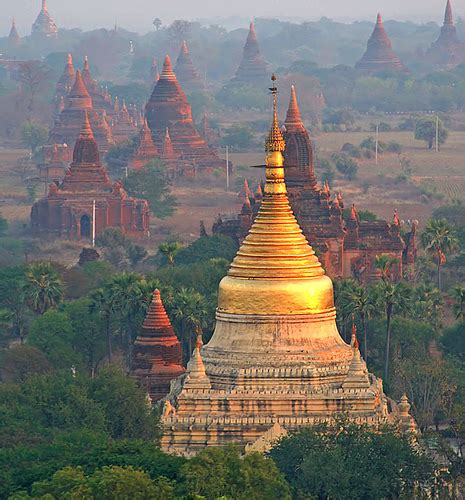 Pagan, the thousand pagodas plain Myanmar | Travel And Tourism