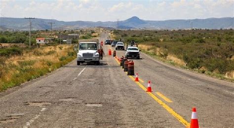 Arrancó Gobierno del Estado bacheo en vía corta a Parral