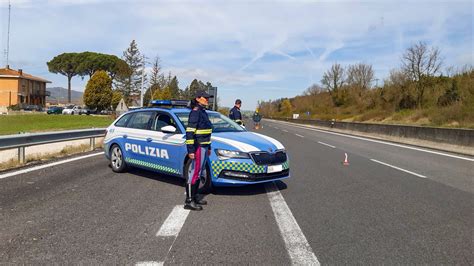 Maxi Multe Sulla E Un Automobilista Su Va Troppo Veloce Decurtati