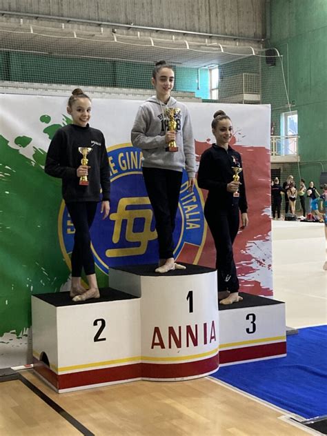 Torneo Gold E Campionato Di Squadra Allieve Ginnastica Ritmica Padova