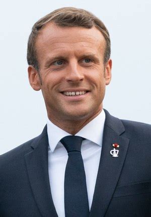 Emmanuel Macron Biography, Age, Height, Wife, Net Worth, Family