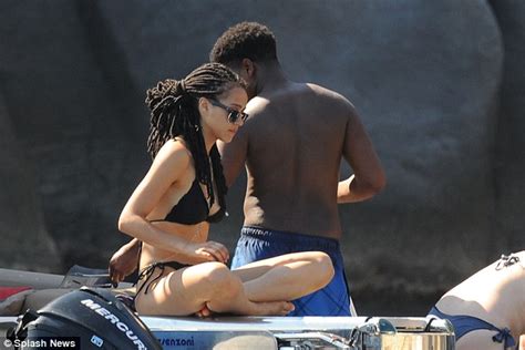 Game Of Thrones Nathalie Emmanuel Shows Off Her Toned Curves In Bikini Daily Mail Online
