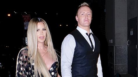 Kim Zolciak & Kroy Biermann’s Divorce Back On, Couple Splits Again – Hollywood Life