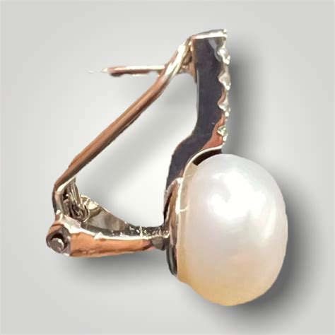 The French Clip Pearl Earrings – Fineboxedjewelry