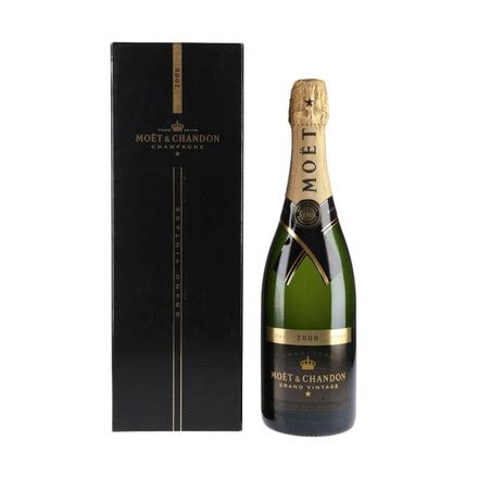 Шампанское Moet & Chandon Grand Vintage 2000 цена 0,75 л в деревянном ...