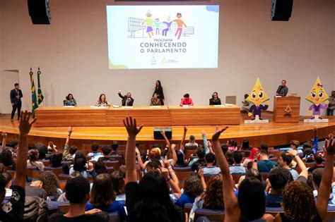 Estudantes Participam Da Abertura Do Programa Conhecendo O Parlamento