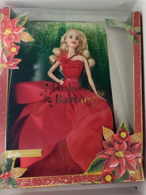 MATTEL HBY06 BARBIE Signature 2022 Holiday Barbie Doll Blonde Hair 19