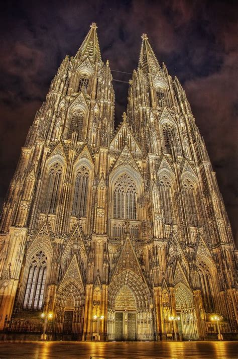 Catedral De Colonia En La Noche Foto De Archivo Imagen De Cityscape