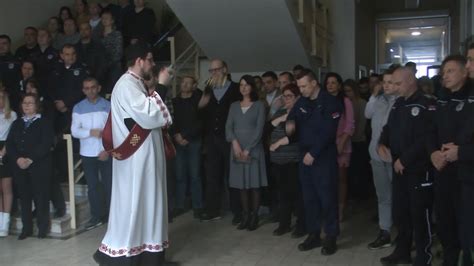 U prostorije Policijske uprave Kruševac badnjak je uneo načelnik