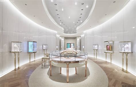 蒂芙尼_珠宝殿堂 传奇再临，蒂芙尼纽约第五大道地标旗舰店焕新启幕|腕表之家-珠宝 