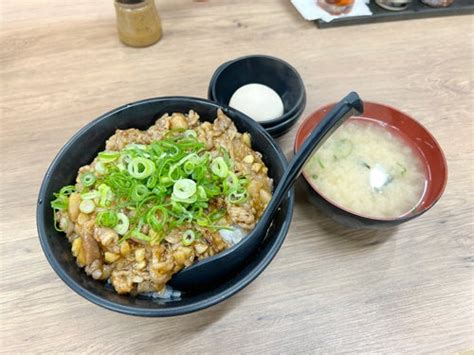 伝説のすた丼屋 背脂牛カルビすたみな焼肉丼 たべたおし店主たみこの食べブログ