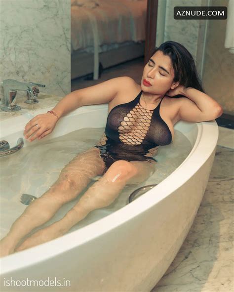 Aditi Kohli Hot Sexy Pics Collection May Aznude