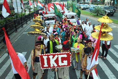 Parade Nusantara Lippo Village Sambut HUT Kemerdekaan RI Ke 74