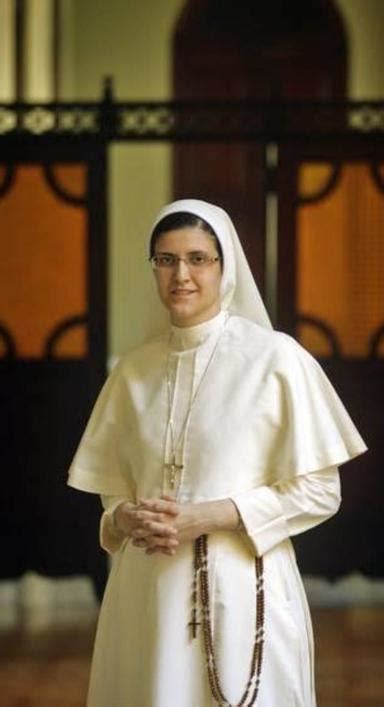 Ver Uma Pessoa Toda De Branco Significado - pessoal oq significa quando a freira está toda de branco? eu nunca ...