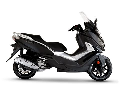 Motorrad Vergleich Kymco Downtown 125i 2020 Vs Sym Cruisym 125 2020