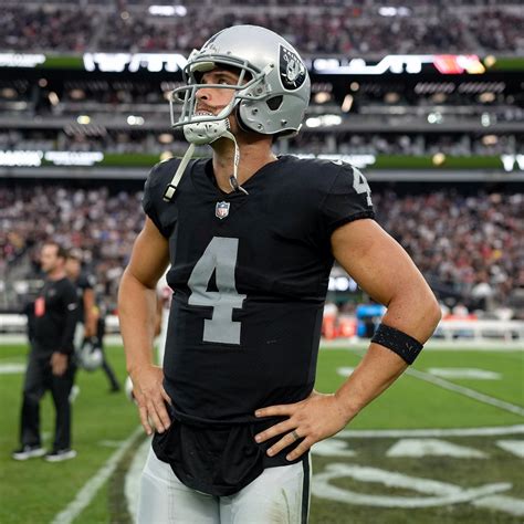 偽😈ビジャノ／falso😈villano On Twitter Rt Nfloncbs Derek Carr Says Goodbye To The Raiders