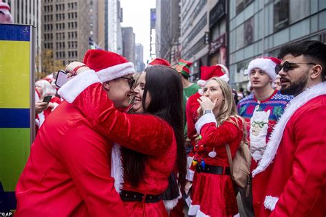 The Santacon Surge New Covid Cases Quadruple A Week After Manhattans