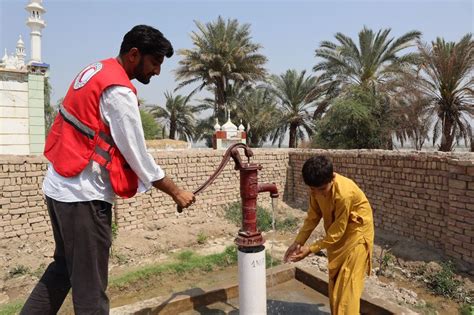 Pakistan Red Crescent On Twitter To Protect Affectees From Waterborne