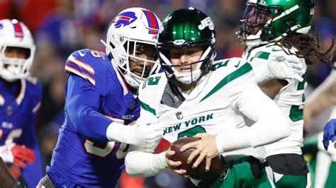 Jets Bench QB Zach Wilson During Second Half Against Bills