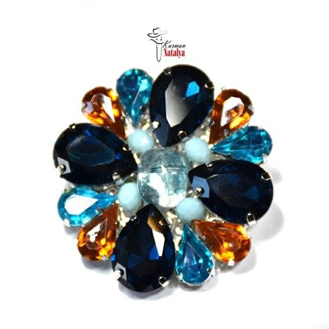 Брошь из турмалина и кристаллов #украшения | Jewelry design, Jewelry, Stone