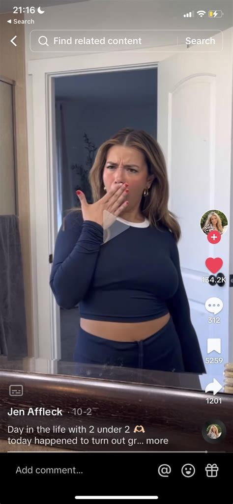 Anyone know where this set Jen Affleck is wearing from? : r/findfashion