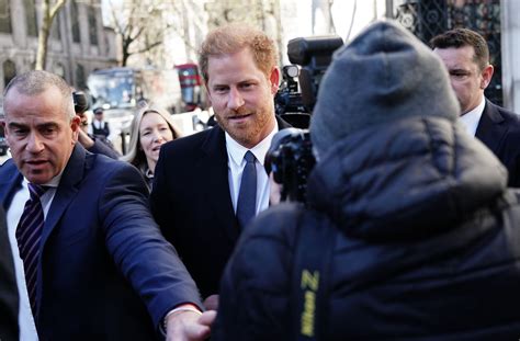 Prince Harry Arrives in London for First Time Since Queen Elizabeth II's Funeral | Flipboard