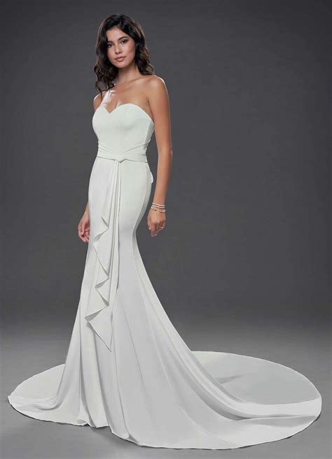 Get the look: Ariana Grande's wedding dress by Vera Wang Haute