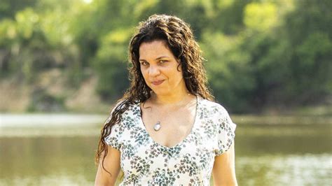 Isabel Teixeira fala da mudança de Maria Bruaca na novela Pantanal