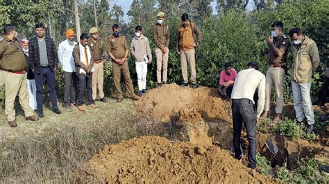 Lakhimpur Kheriपुलिस ने सात महीने बाद कब्र से निकाली युवक की लाश पोस्टमार्टम से खुलेगा मौत का