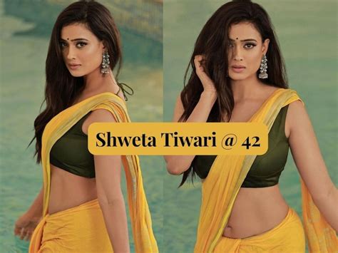 पीली साड़ी पहन पूल में उतरीं Shweta Tiwari 22 साल की पलक पर भारी मम्मी