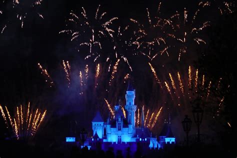 aChieaJanie: Hong Kong Day 3: Disneyland Fireworks