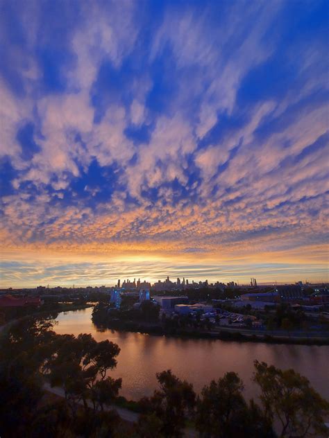 Melbourne from my balcony, a couple of weeks ago. : r/melbourne