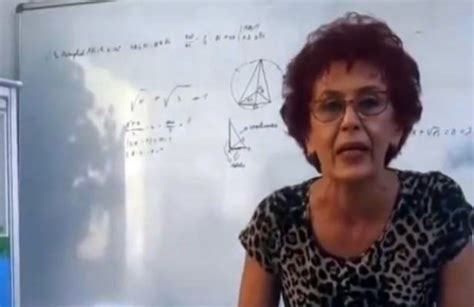 O Profesoara De Matematica A Rabufnit In Timpul Orei Nu Vreti Ma Sa