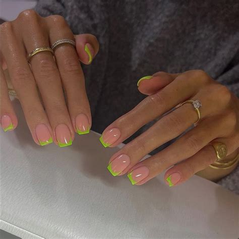 Kqueenest Pcs Light Green French Tip Press On Nails Short Square