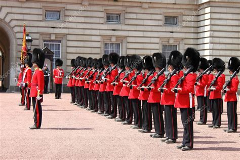 Guard change in Buckingham Palace – Stock Editorial Photo © alessandro0770 #8691071