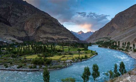 20 Popular Rivers of Pakistan - Articles - Crayon