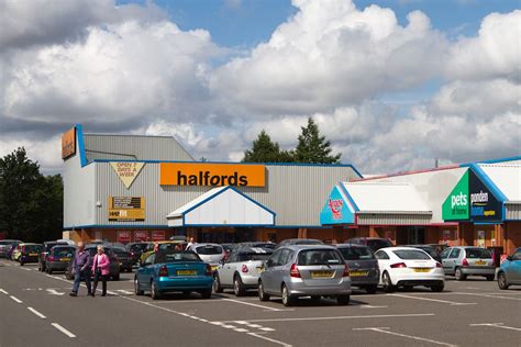 Biggleswade - Retail Park (2012) | Retail park, Council estate, Homebase