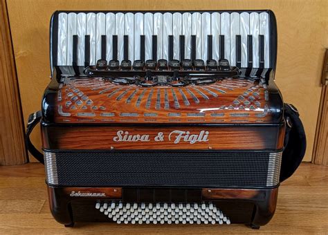 Siwa Figli Schumann Rosewood Model Accordion