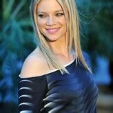 Amy Smart Nude OnlyFans Leaks Fappening FappeningBook