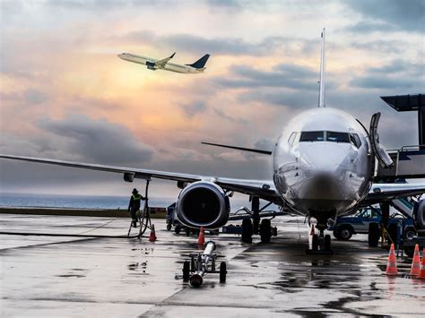 Alaska Airlines Is Offering $39 Flights to Fuel Your Winter Wanderlust ...