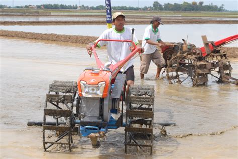 Gambar Alat Pertanian Modern Dan Tradisional Beserta Fungsinya