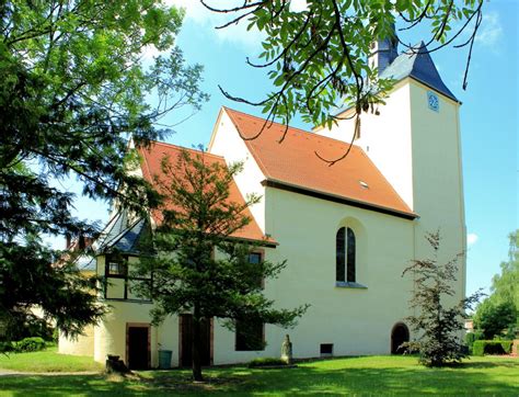 Ev Pfarrkirche Pom En Bei Leipzig Kirchen Landkreis Leipzig Sachsen