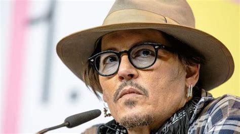 Johnny Deep Cria Conta No Tiktok E Conquista Milhões De Seguidores