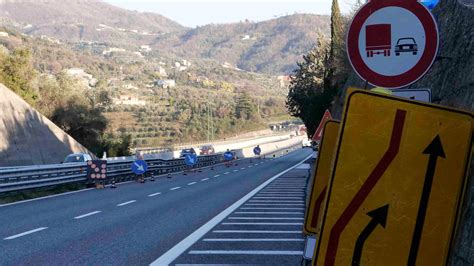 Autostrade Rimozione Dei Cantieri Sulle Tratte Liguri Per I Ponti Del